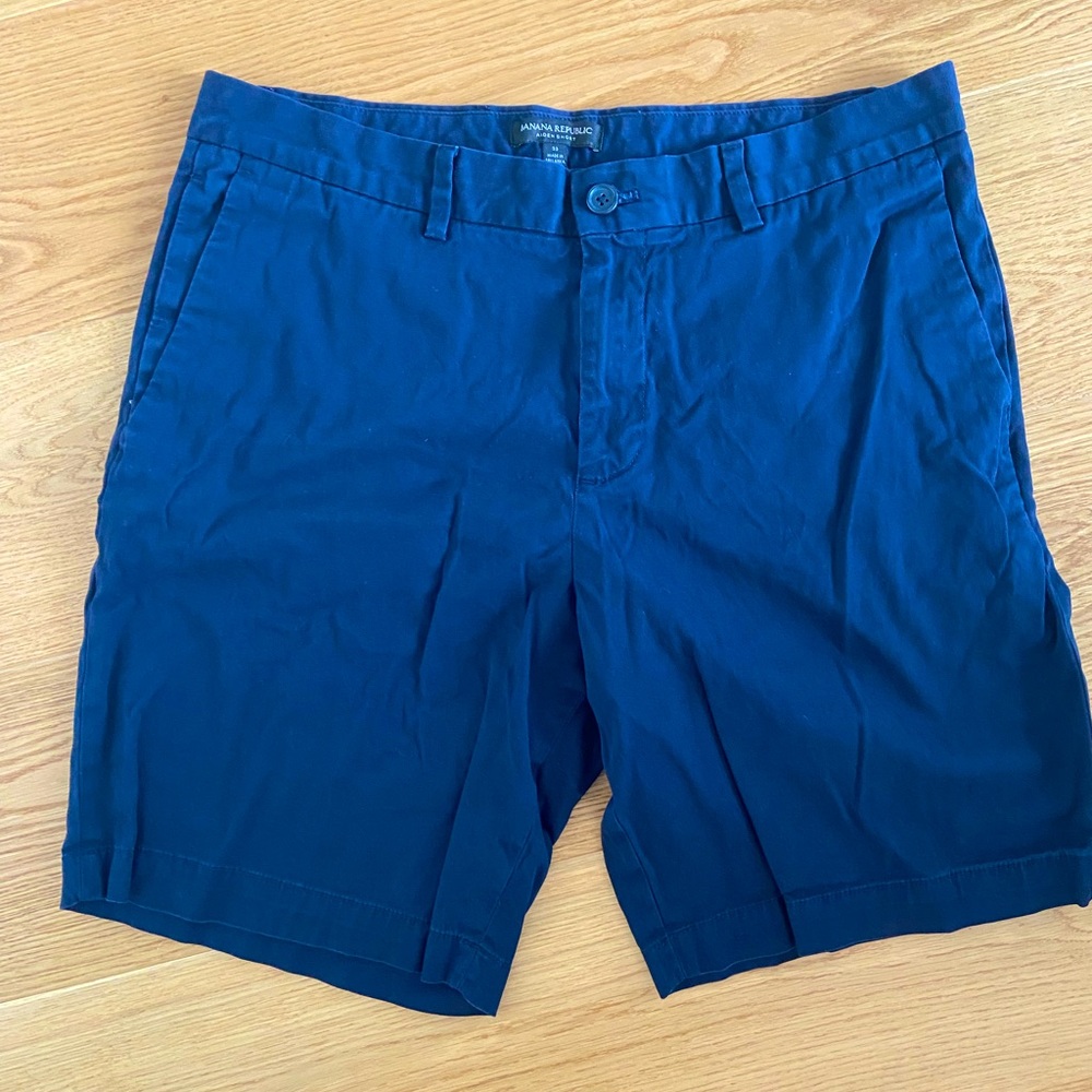 Banana Republic - Navy Blue ‘Aiden’ Short